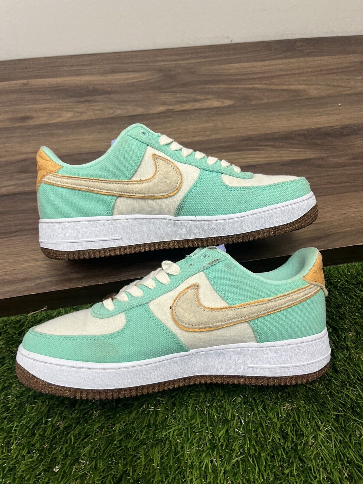 NIKE AIR FORCE 1 ‘07 LX HAPPY PINEAPPLE SHOES CZ0268 WOMENS CZ0268-300 SIZE 10.5