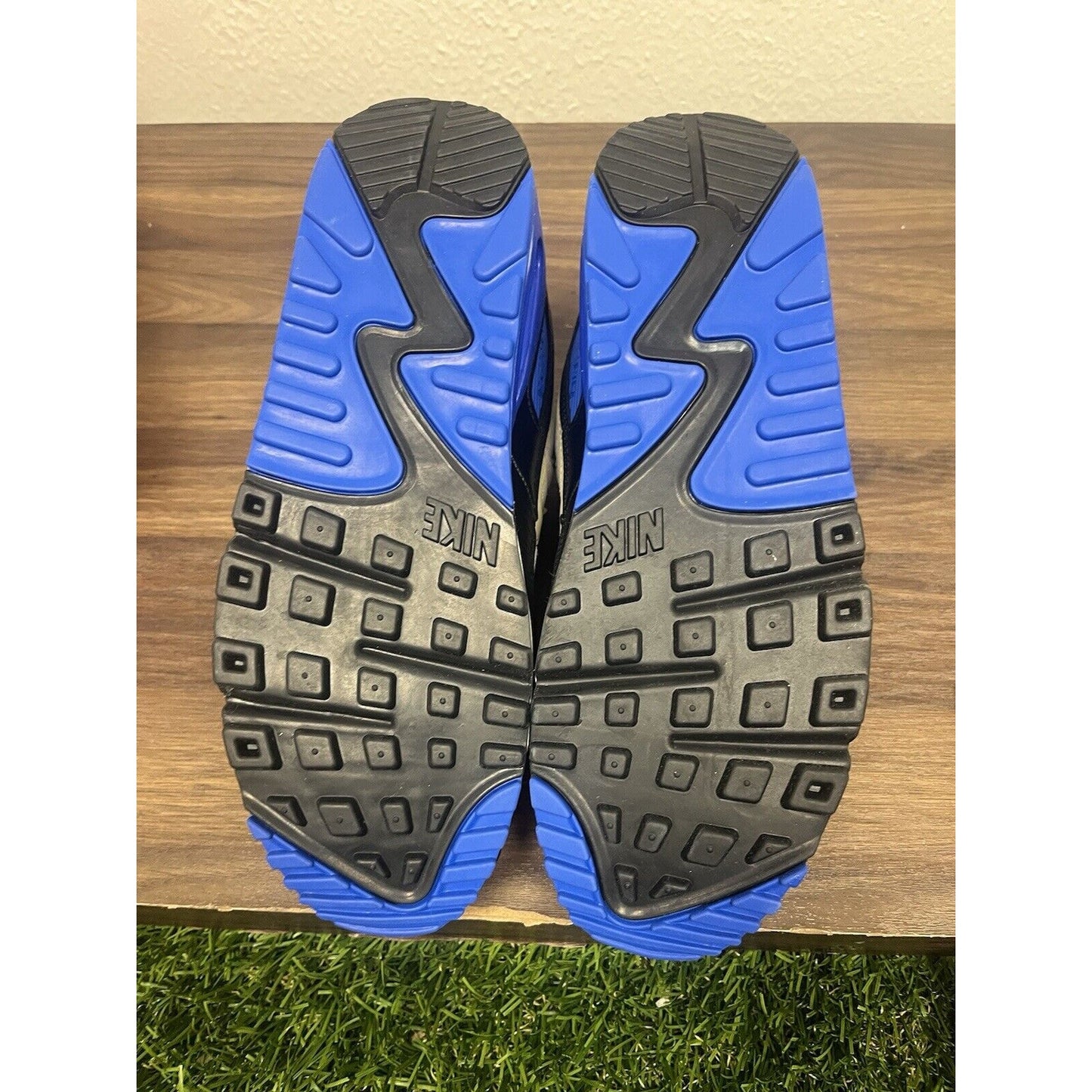 Size 9 - Nike Air Max 90 Premium Racer Blue A124