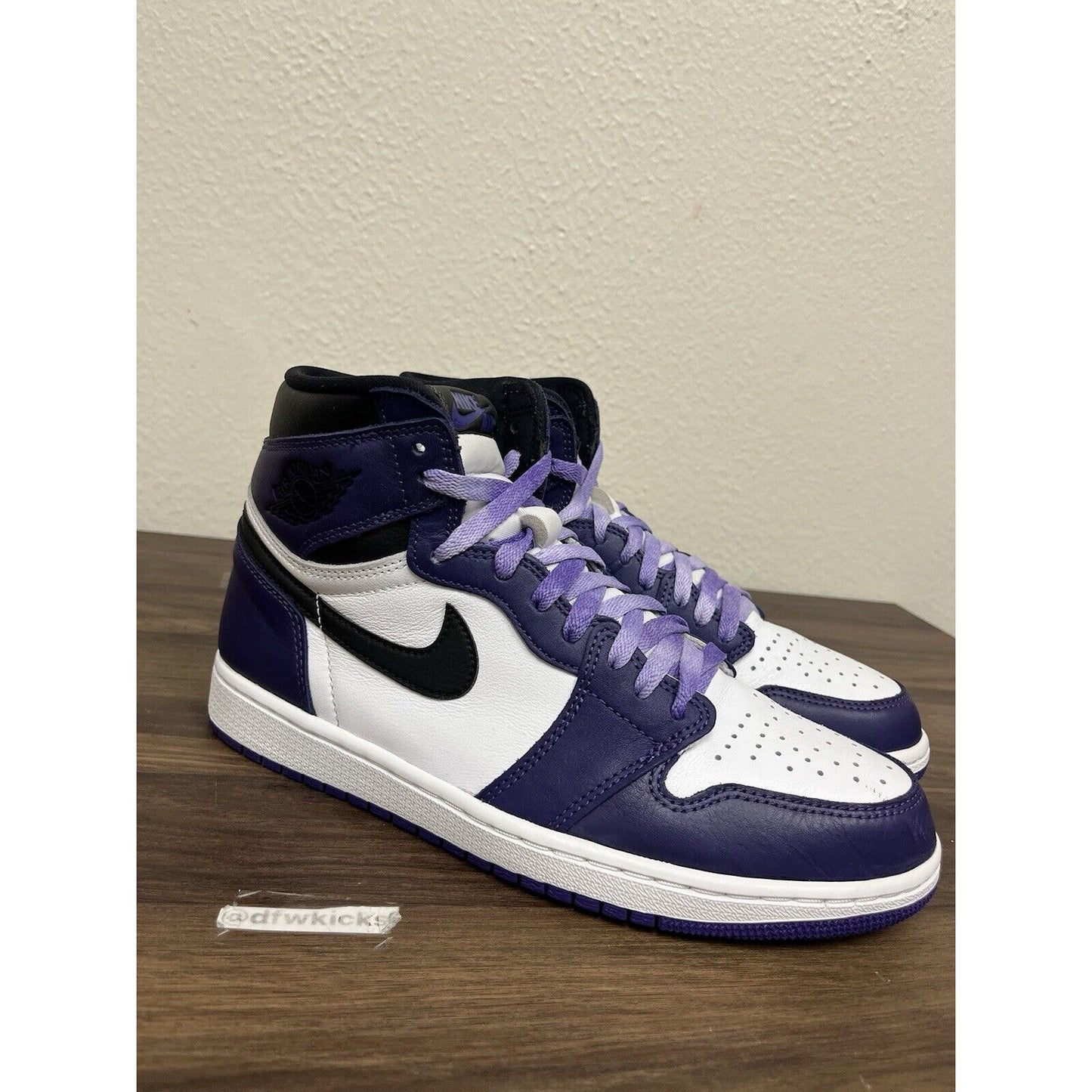 Nike Air Jordan 1 Retro OG High Court Purple 2.0 size 9.5 555088-500 *402
