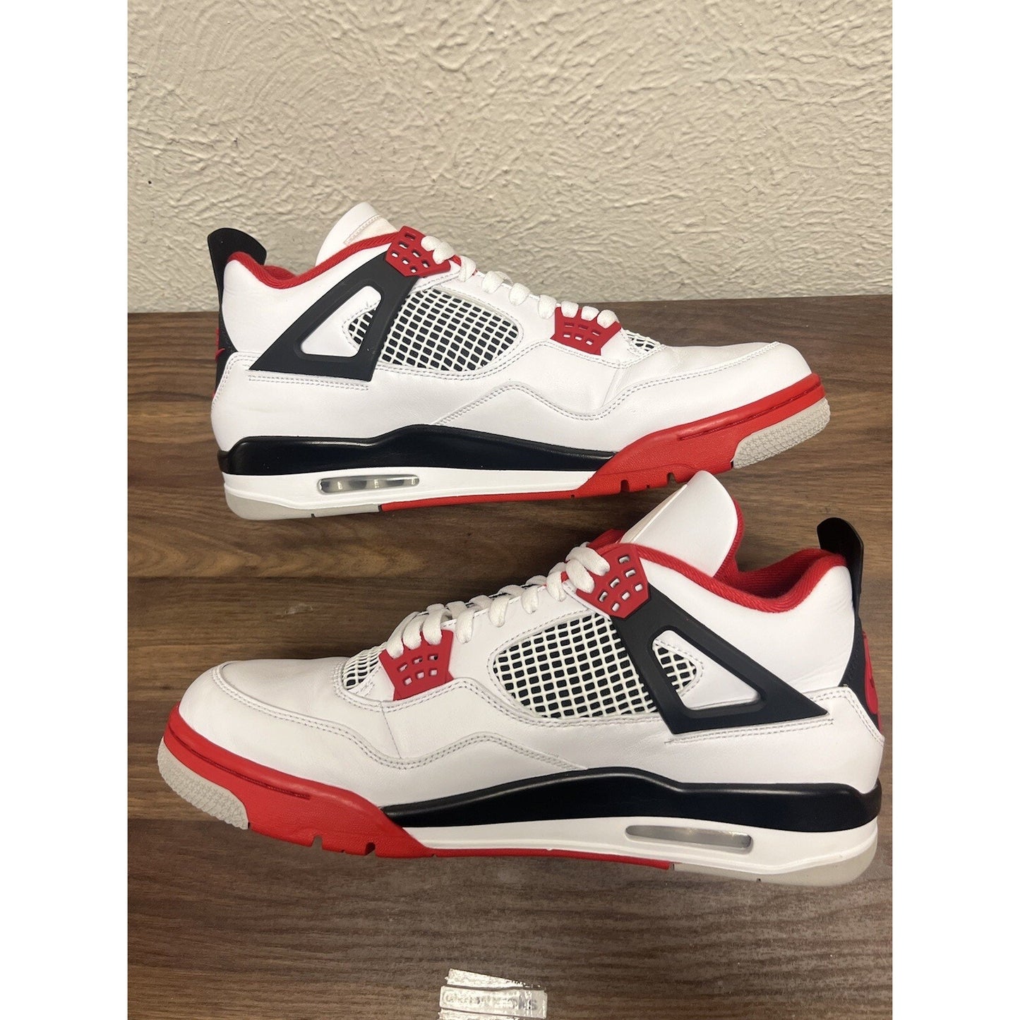 Nike Air Jordan 4 Retro OG Mid Fire Red size 13 DC7770-160 OG IV Clean White