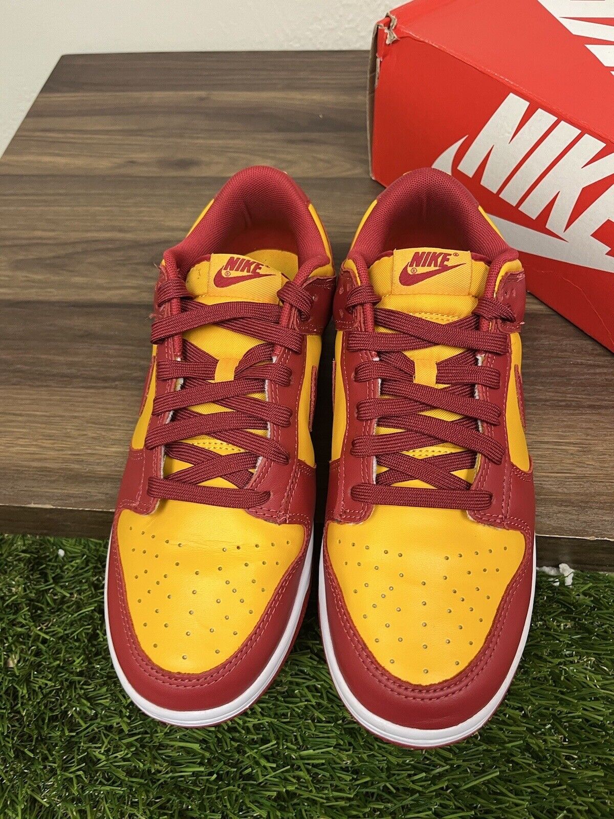Size 8.5 - Nike Dunk Low Midas Gold used