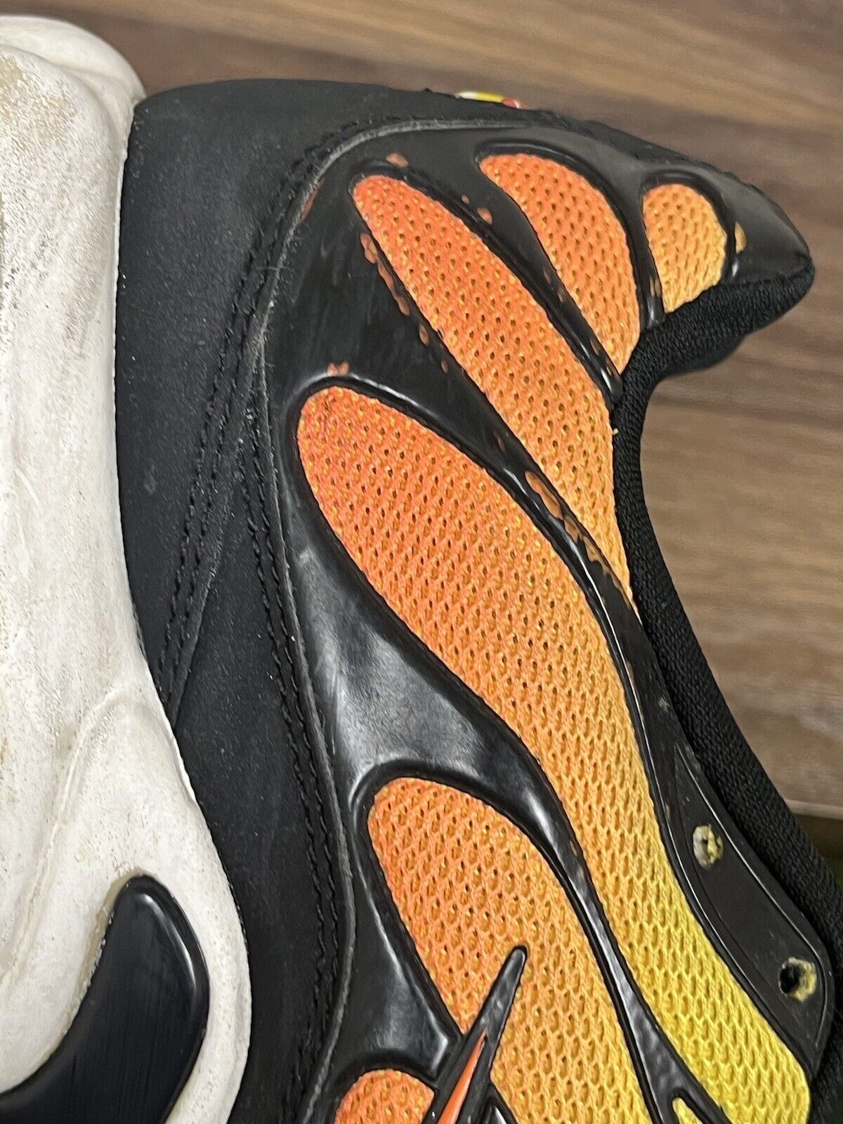 Nike Air Max Plus TXT Tiger Sunset Orange Black White Mens 11.5 Rare 647315-700