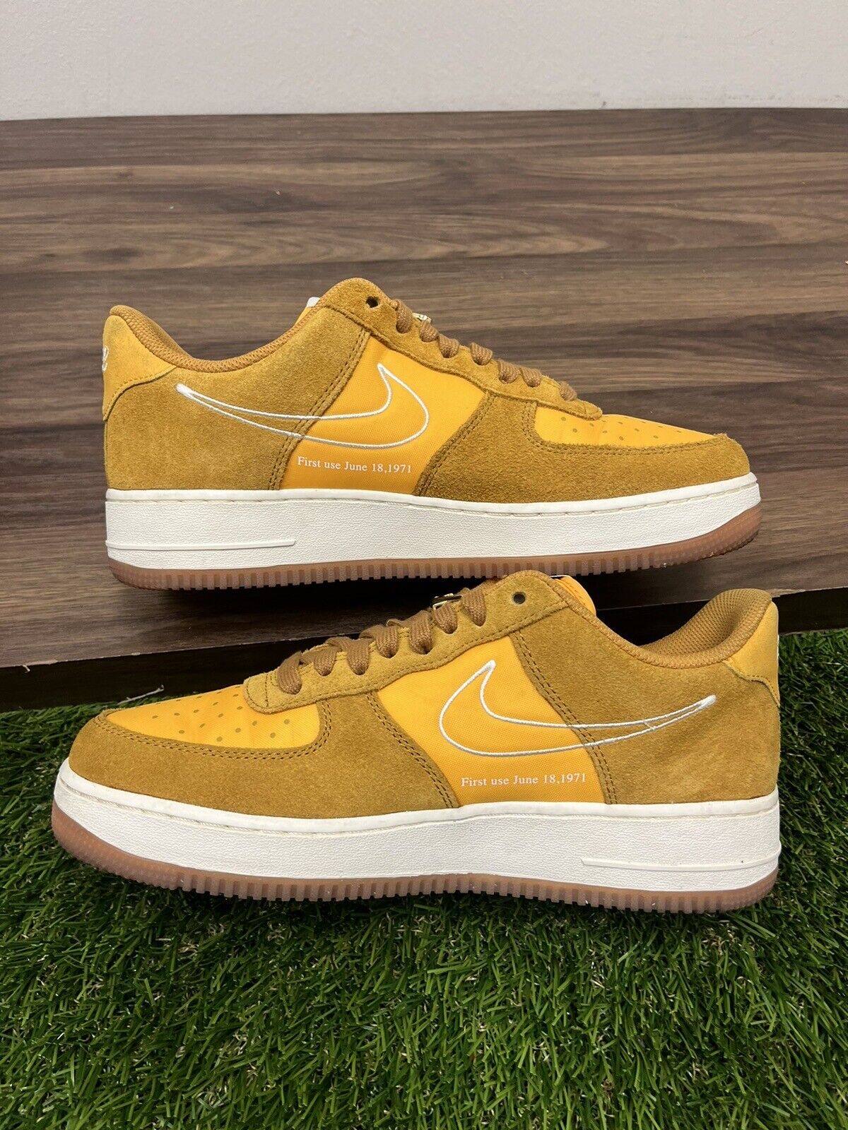 Nike Air Force 1 ‘07 SE First Use Gold Yellow Suede DA8302-700 Women’s Size 10.5