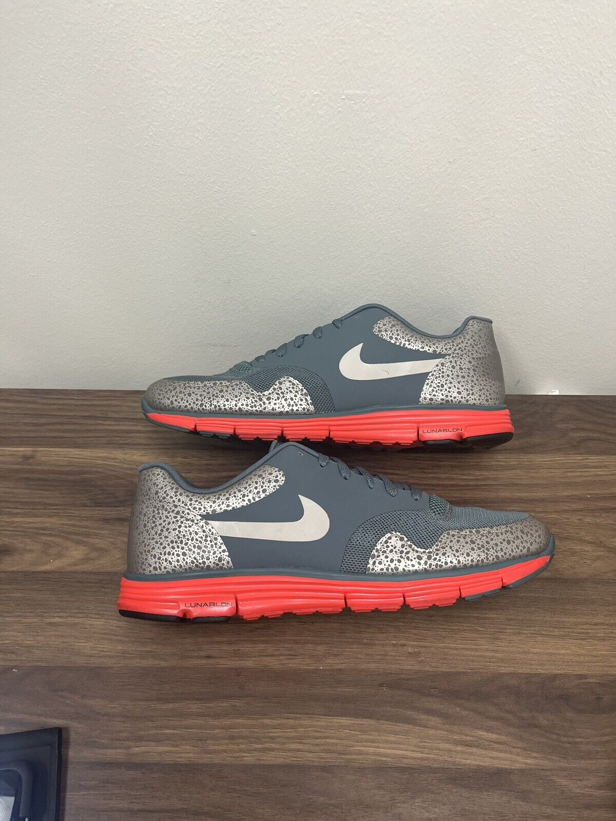 Nike Mens Lunar Safari 525059-370 Gray Running Shoes Sneakers Size 10