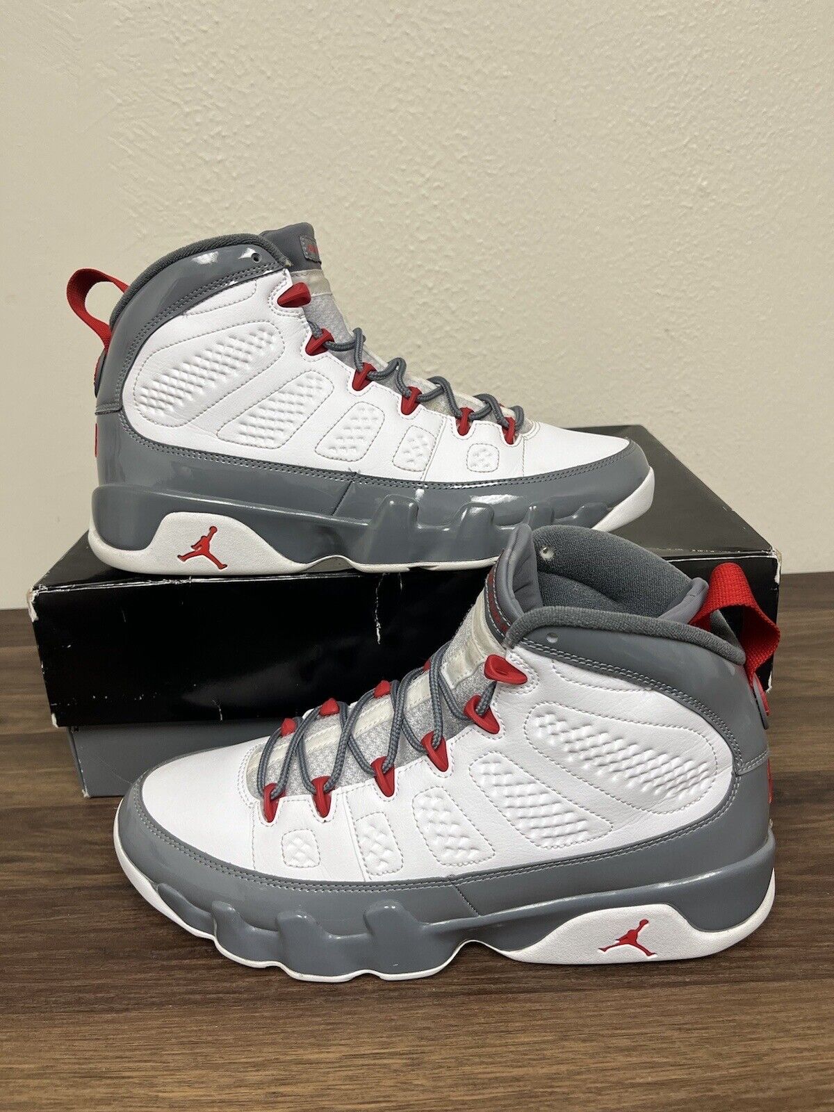 Size 10.5 - Air Jordan 9 Retro Mid Fire Red 100% Authentic
