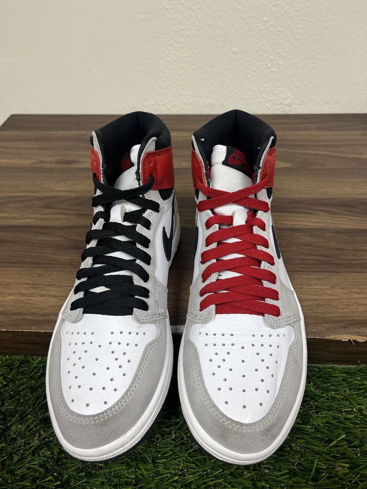Nike Air Jordan 1 High Light Smoke Grey size 8.5 555088-126 OG I Retro White 