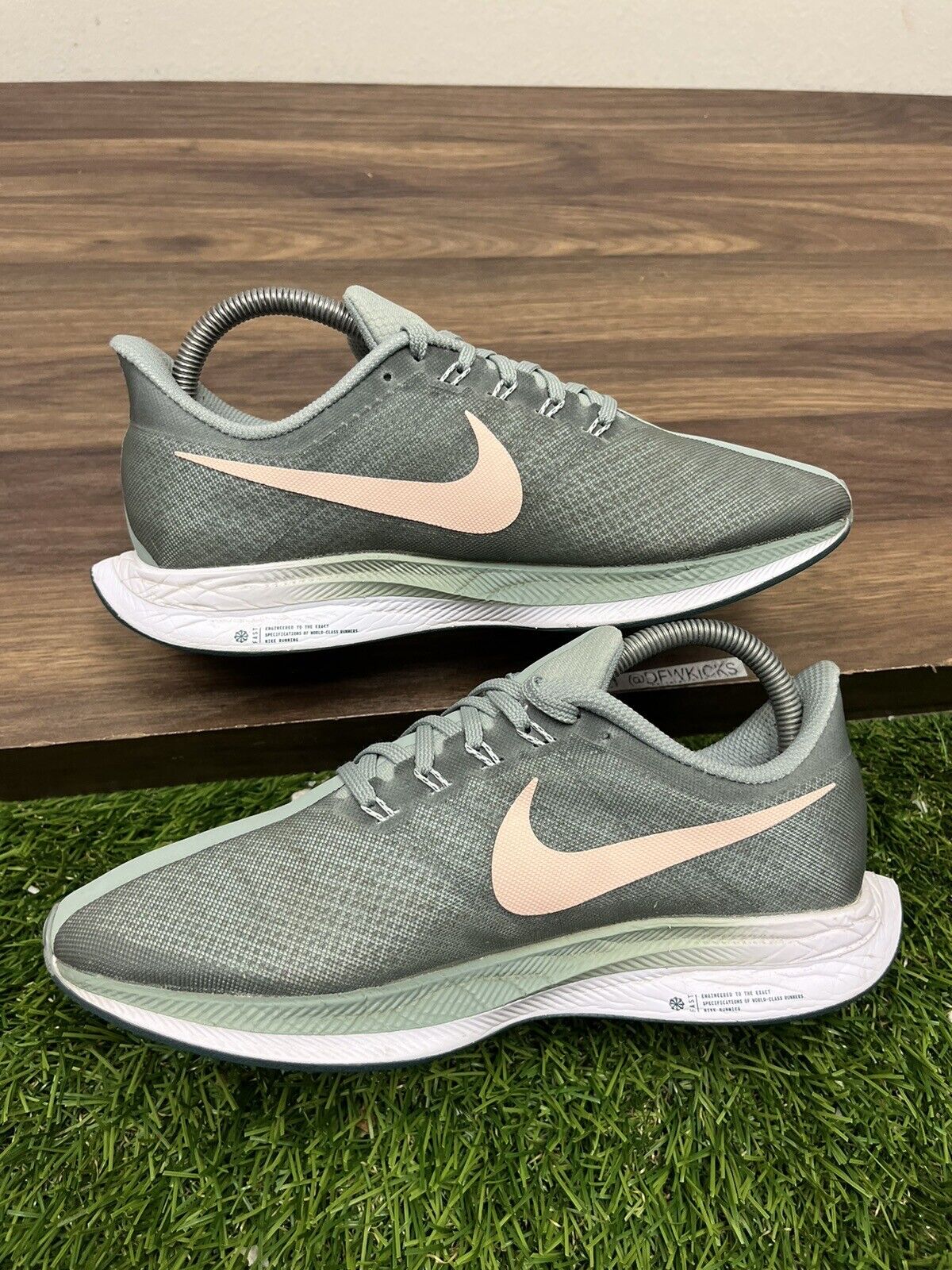 Nike Womens Zoom Pegasus 35 Turbo AJ4115-300 Green Running Shoes Sneakers Sz 7.5