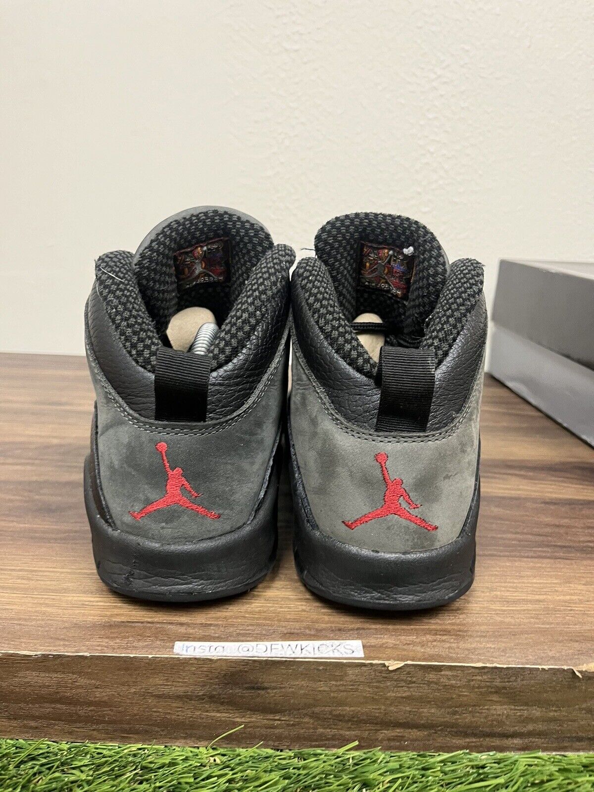 2018 Air Jordan 10 Shadow - Size 10.5 - 310805-002 - PreOwned 