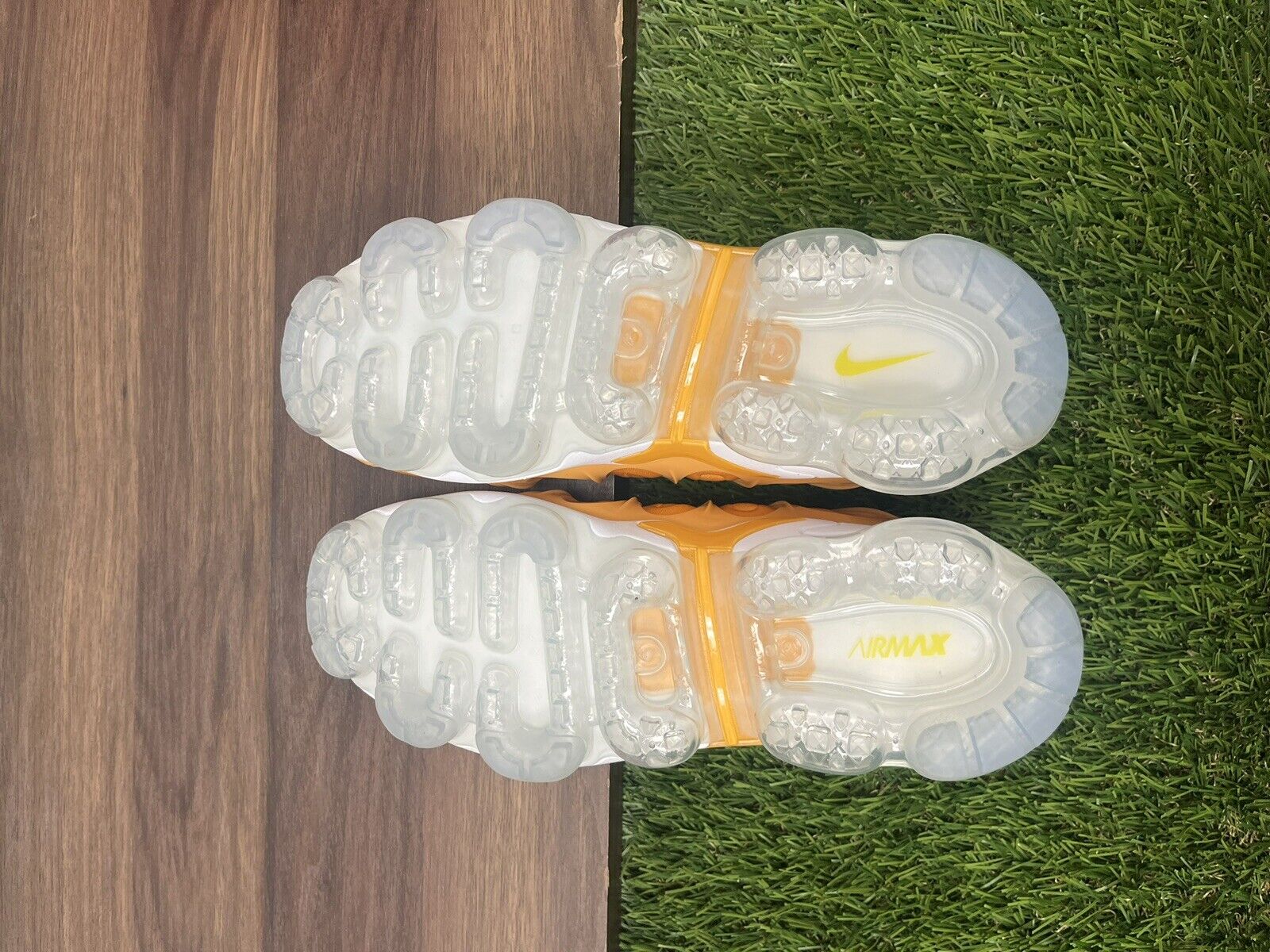 Women's Nike Air Vapormax Plus Go The Extra Smile Pollen Yellow DO5874-700 sz 9
