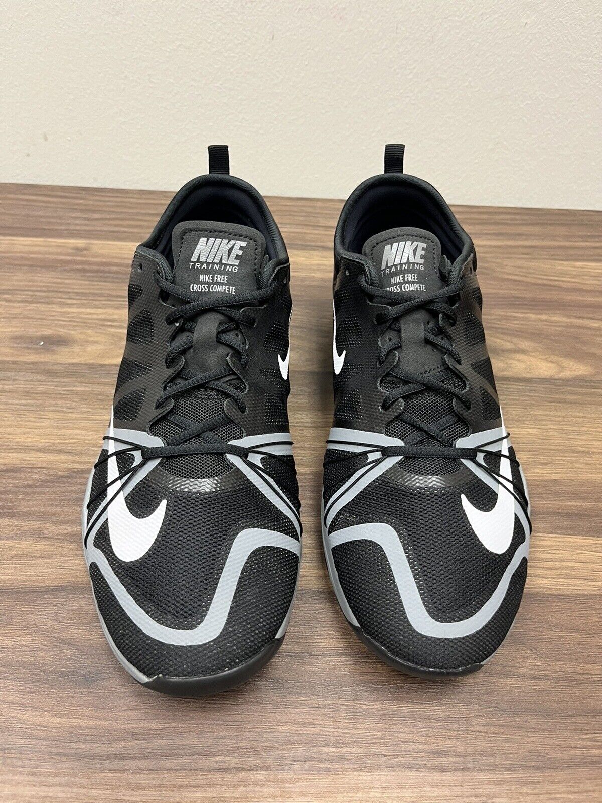 Nike Free Cross Compete Women's Training Shoe black sneakers tennis  size 8.5