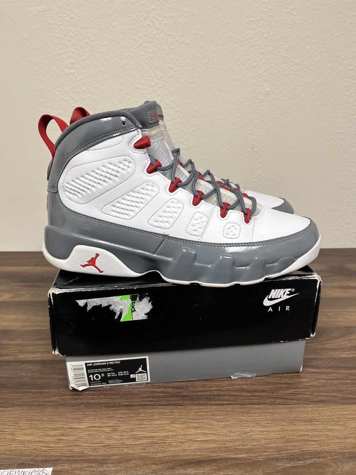 Size 10.5 - Air Jordan 9 Retro Mid Fire Red 100% Authentic