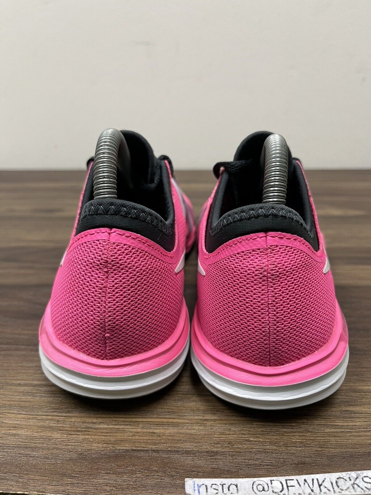 Nike Dual Fusion Hit Pink Black Womens US Size 7.5  844674-600 Running Shoes