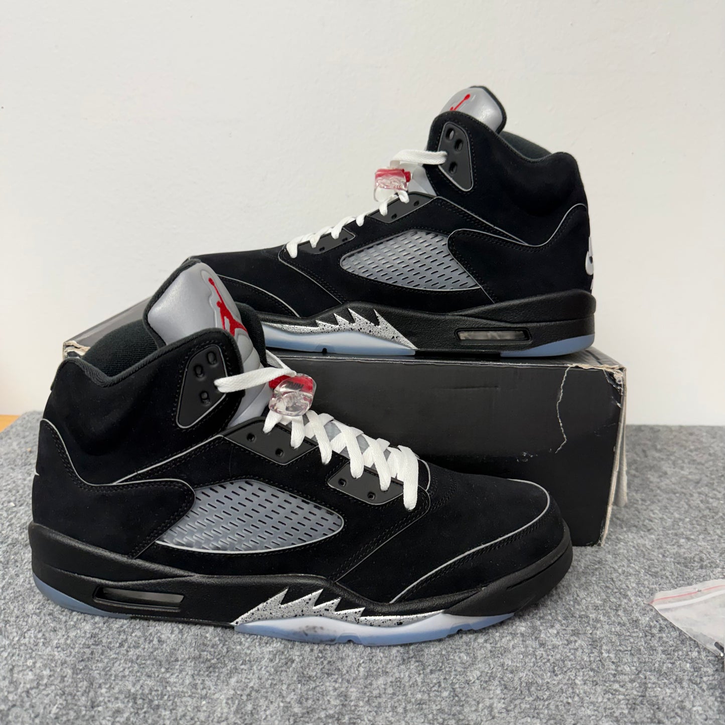 Jordan 5 Retro OG Black Metallic Reimagined HF3975-001 Size : US M 14