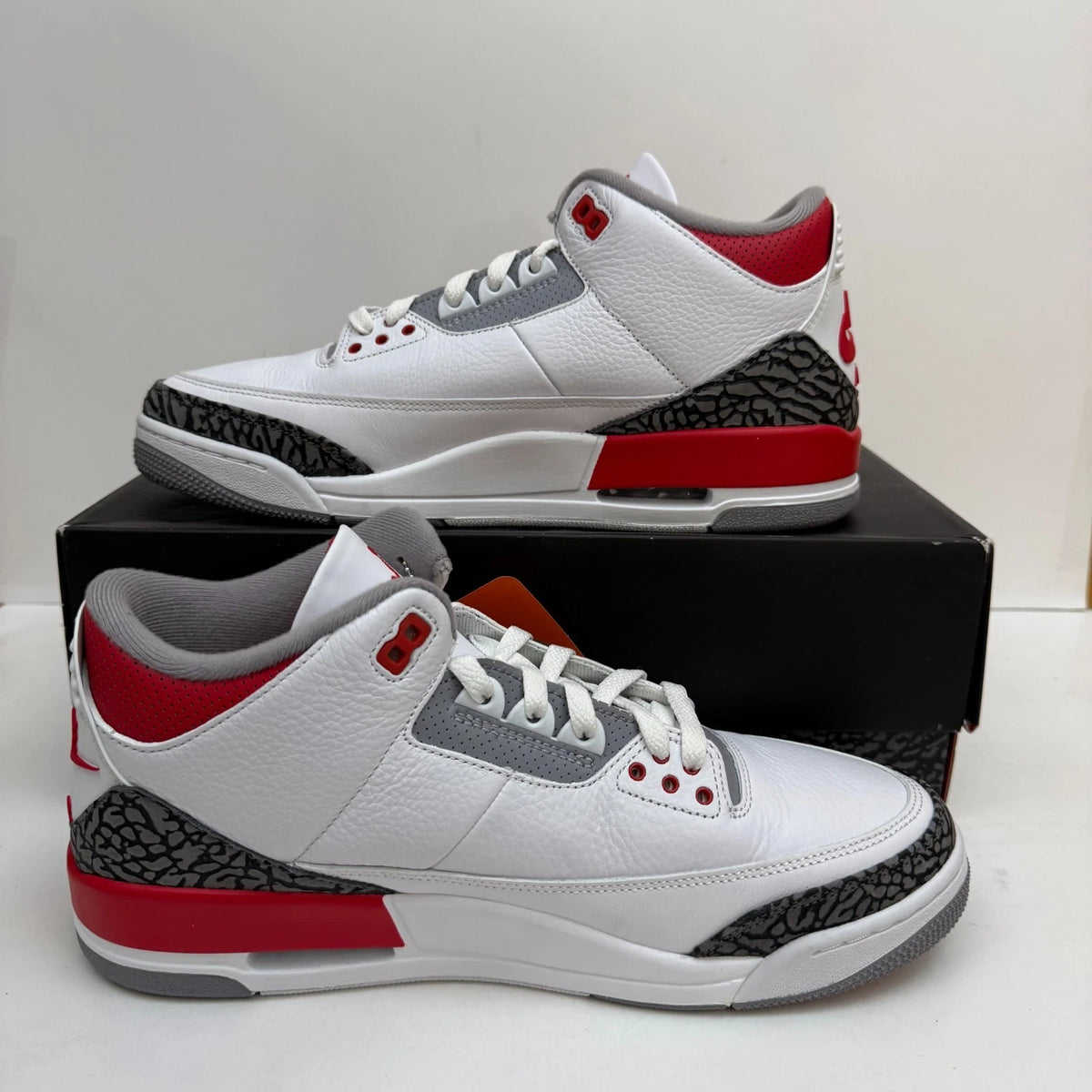 Air Jordan 3 Retro "Fire Red" — Men's Size 11.5