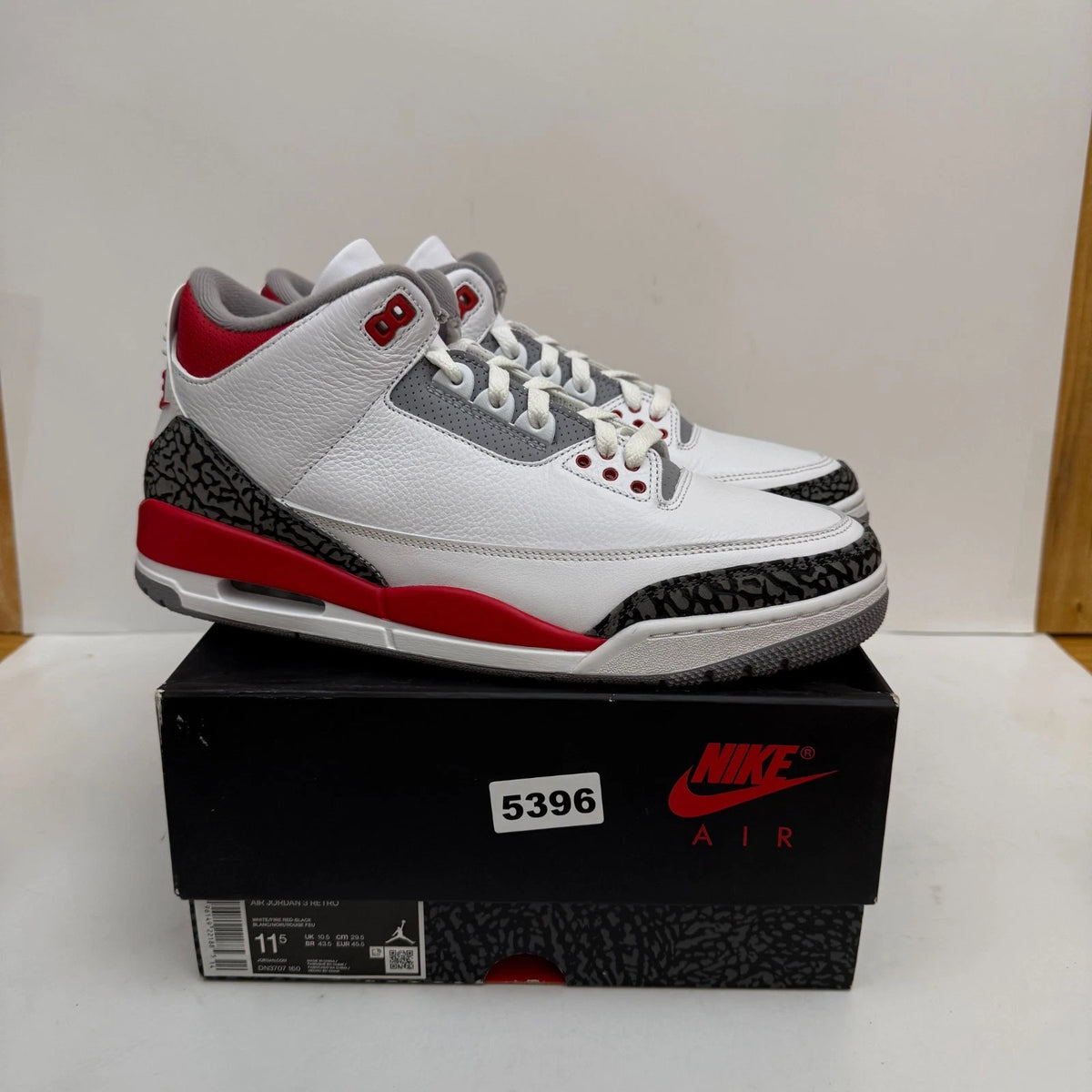 Air Jordan 3 Retro "Fire Red" — Men's Size 11.5