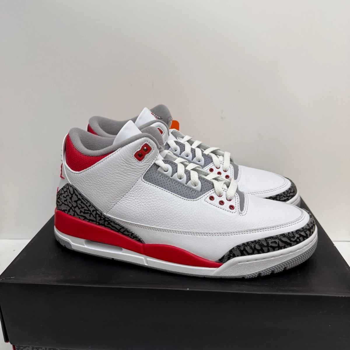 Air Jordan 3 Retro "Fire Red" — Men's Size 11.5