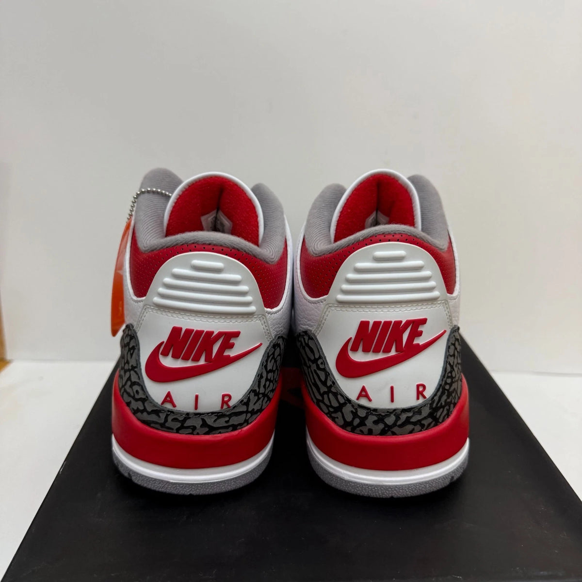 Air Jordan 3 Retro "Fire Red" — Men's Size 11.5