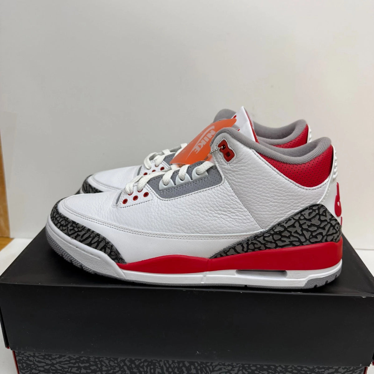 Air Jordan 3 Retro "Fire Red" — Men's Size 11.5
