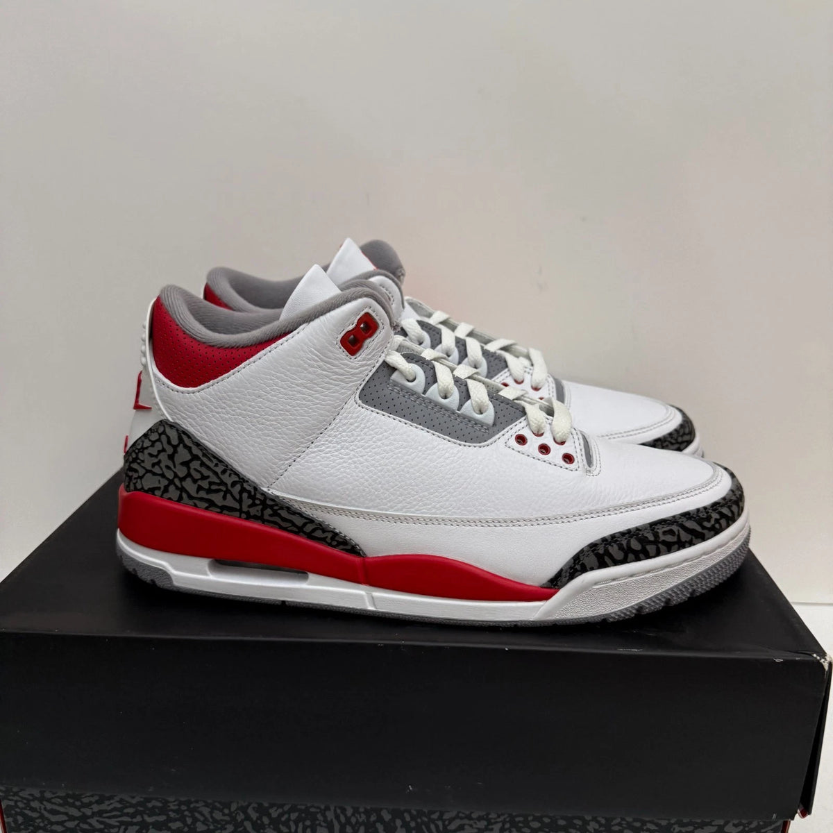 Air Jordan 3 Retro "Fire Red" — Men's Size 11.5