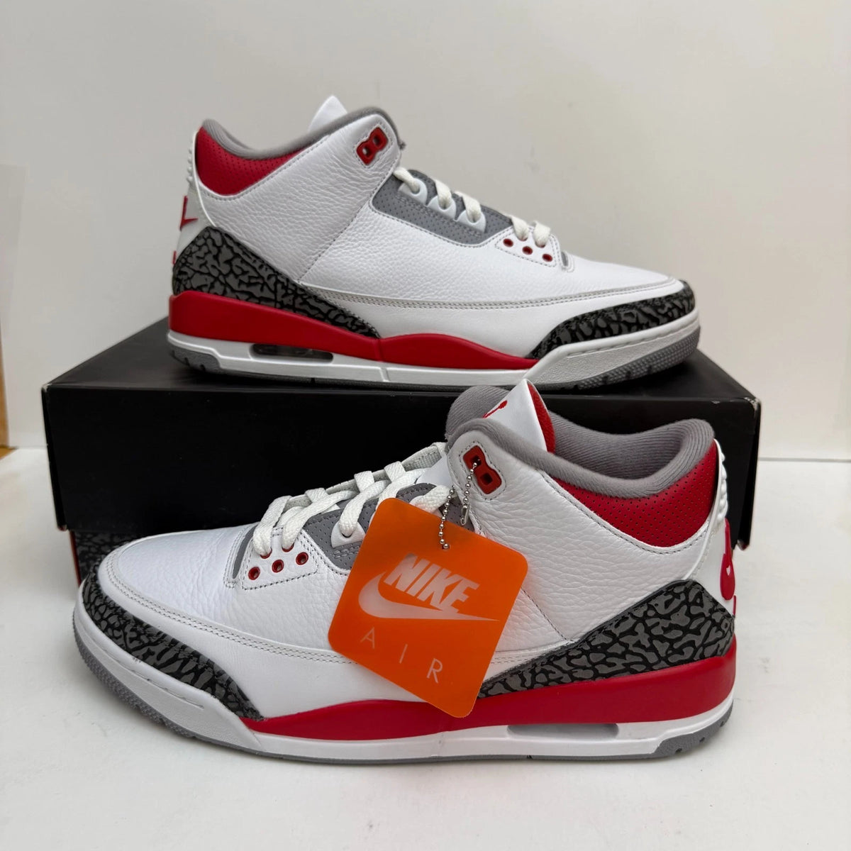 Air Jordan 3 Retro "Fire Red" — Men's Size 11.5