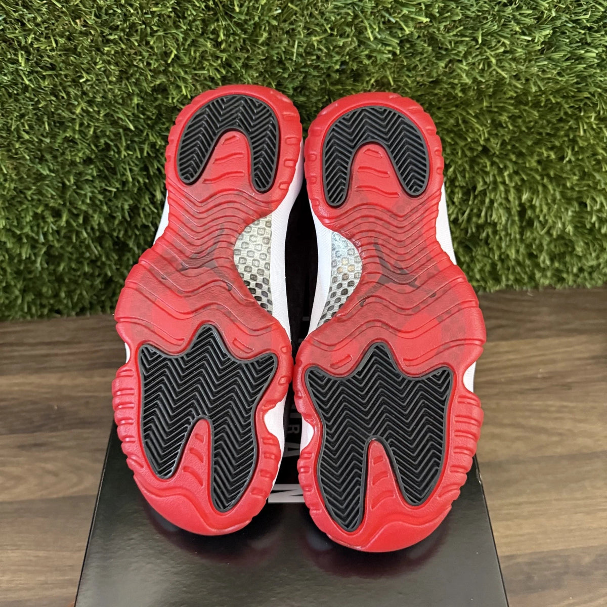 Air Jordan 11 Retro "Bred Velvet" — Women's Size 7
